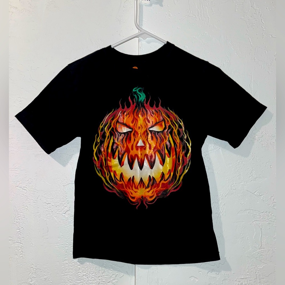 Jack-o-lantern Flaming Hot Pumpkin T-shirt